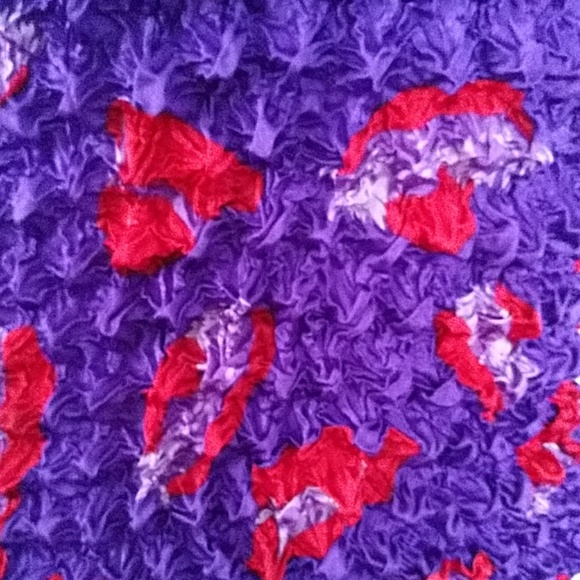 Red Hat Ladies Red Hat Bubble Top - Picture 3 of 5